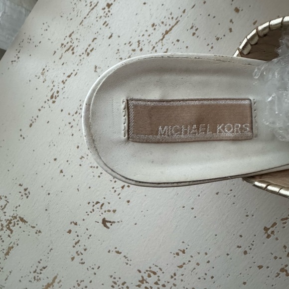 Michael Kors Elegant White/ Gold accented Women's Heeled Sandals - Picture 3 of 5